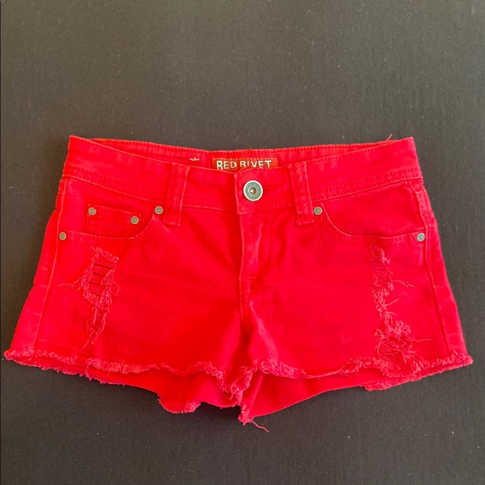 Red Rivet Red Distressed Low Rise Denim Shorts Size 1 Pre-Owned